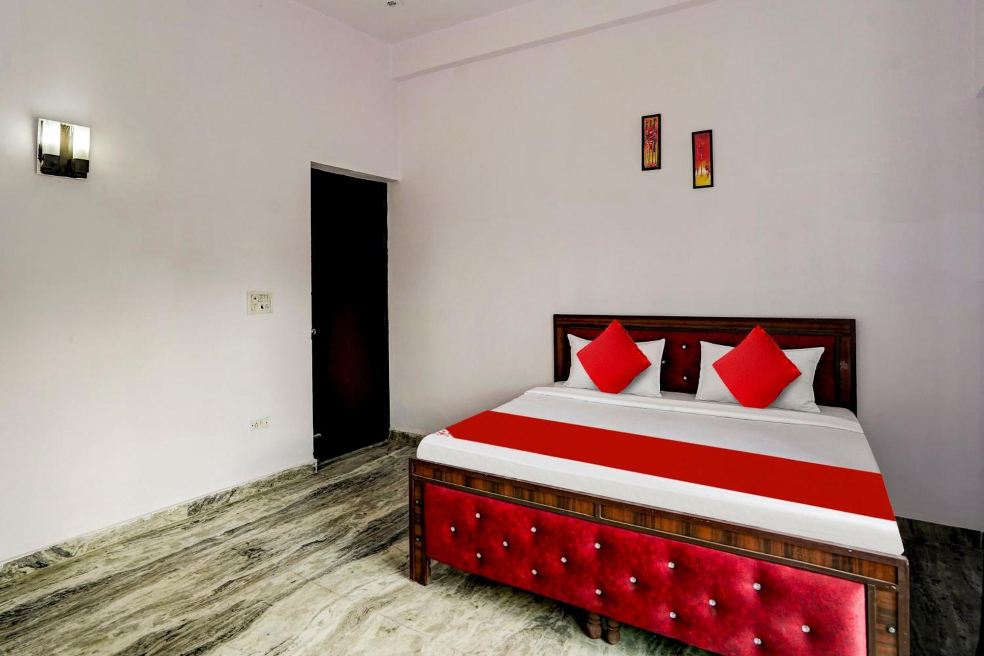 Hotel O Rest & Zone Hotel نويدا الكبرى المظهر الخارجي الصورة